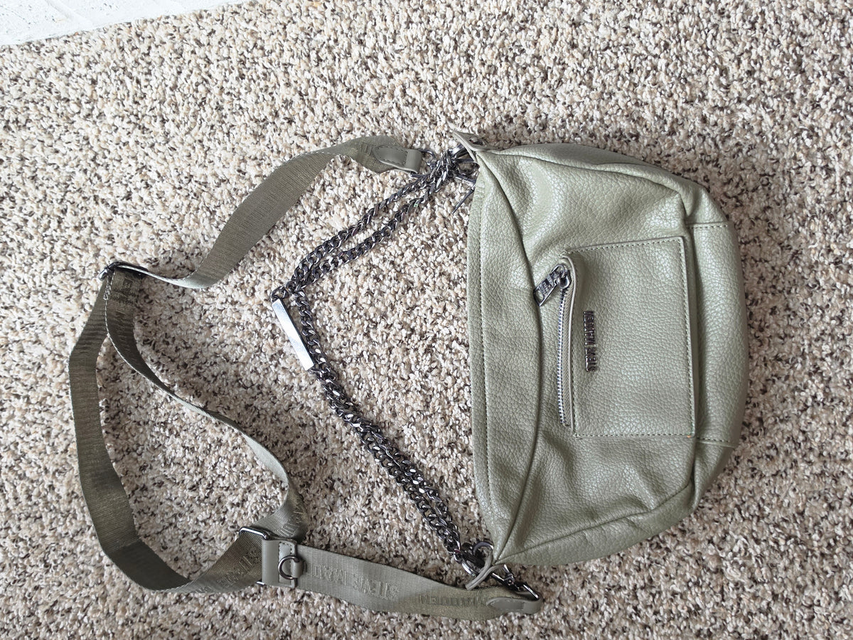 Steve Madden Sage Olive Green Like new Convertible Cross body chain strap